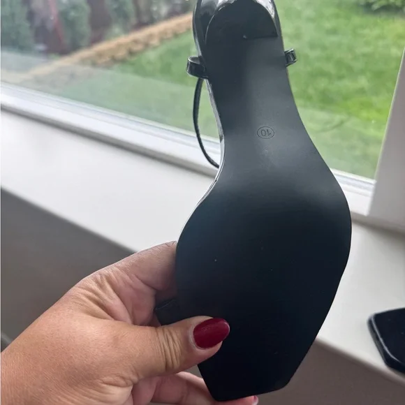 So Me Glossy Black Heels - Picture 3 of 4
